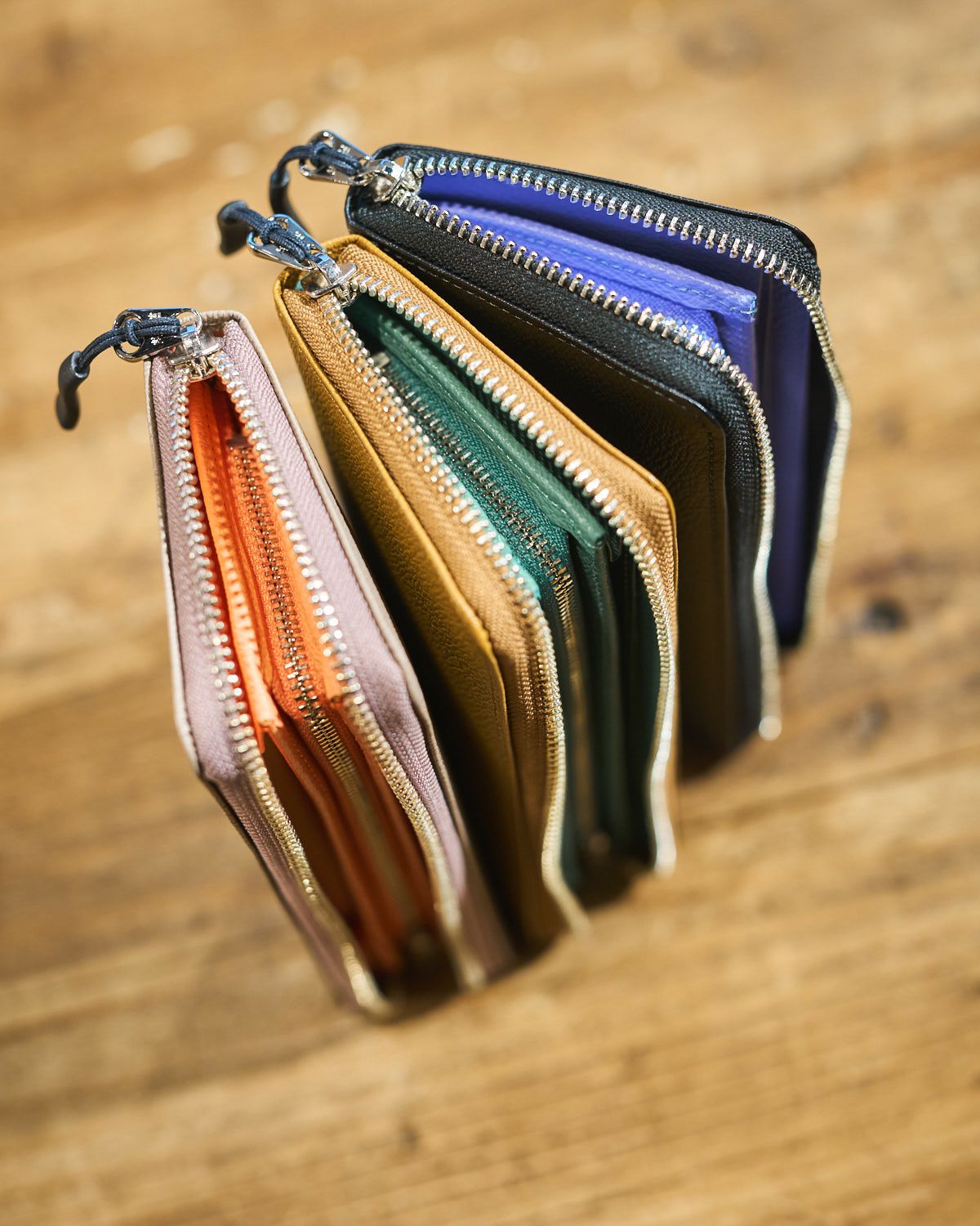 RawLow Mountain Works / Hillary Wallet 02（ラウンド束入