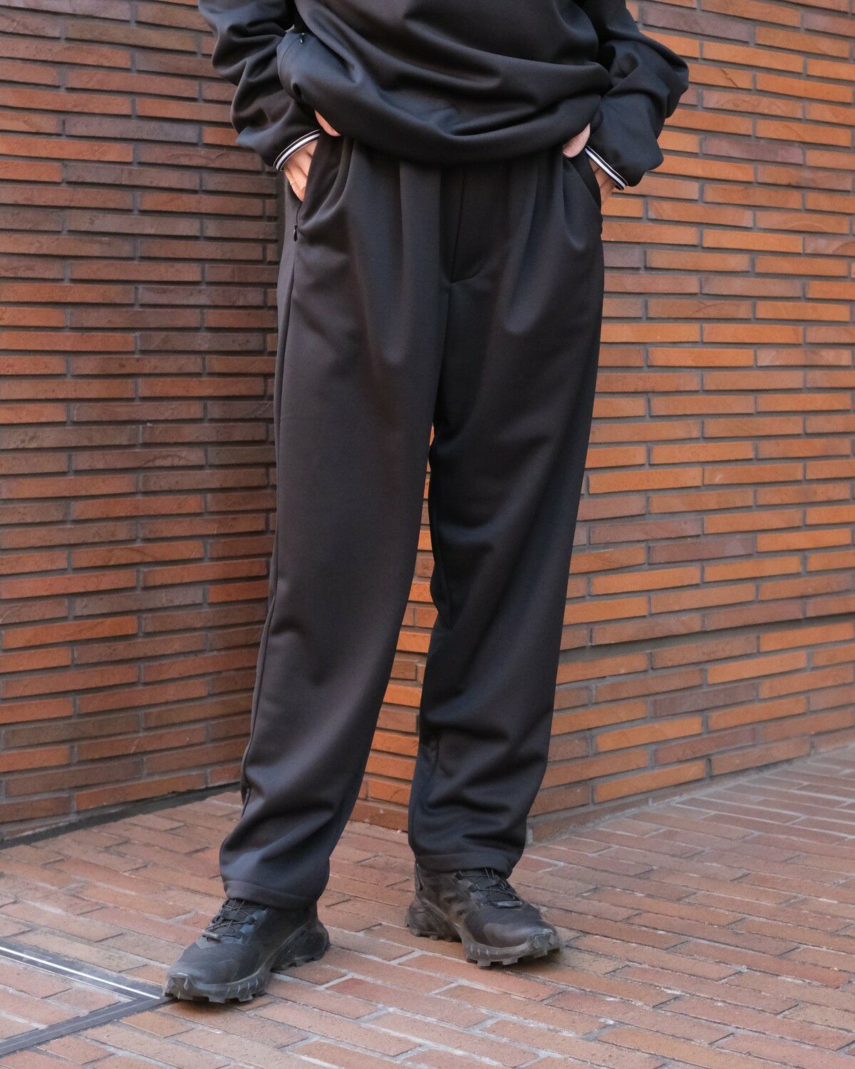 BLACK BRICK / Warm Relax Tapered Pants（Women）｜ブラックブリック