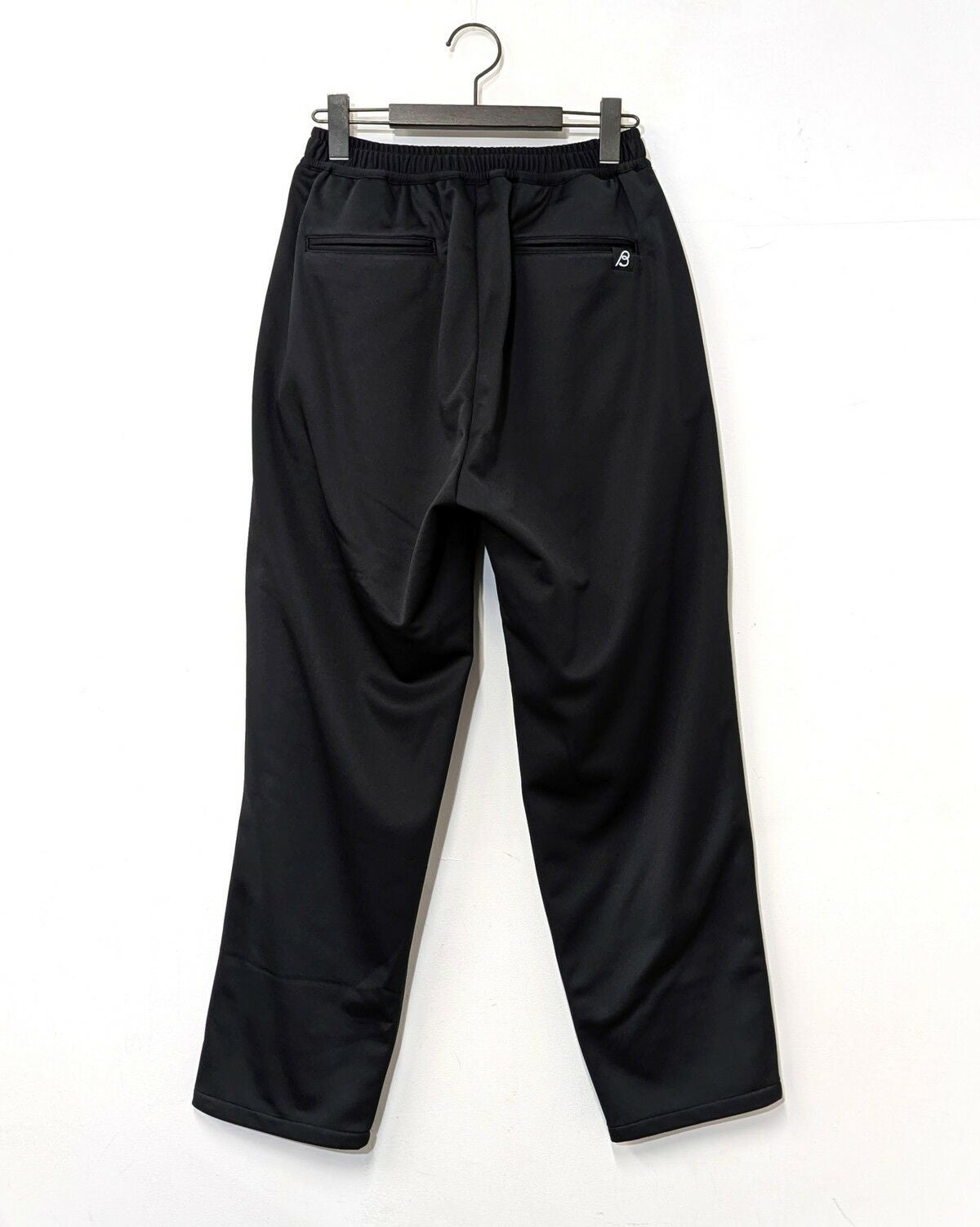 BLACK BRICK / Warm Relax Tapered Pants（Women）｜ブラックブリック