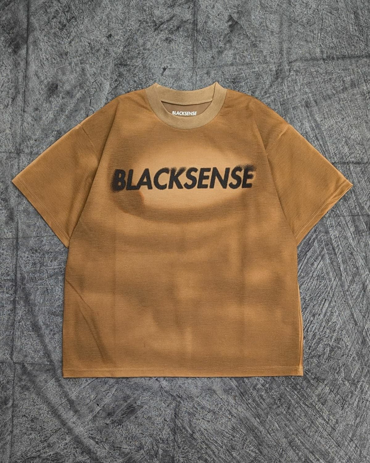 XXXXXSENSE / SPRAY DYEING DRY TEE｜エックスセンスの通販 - BLACK BRICK