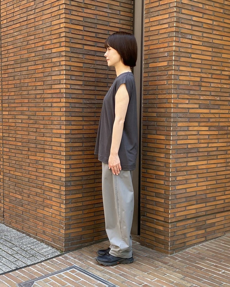 BLACK BRICK / Hybrid Merino Cover SleevelessHybrid ｜ブラック 