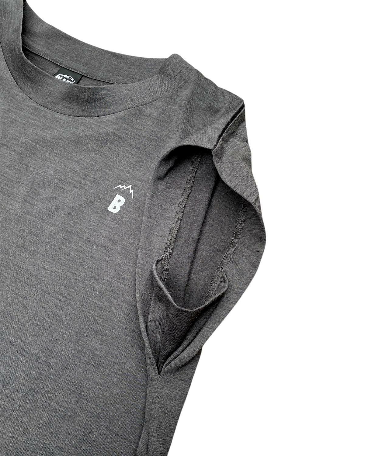 BLACK BRICK / Hybrid Merino Cover SleevelessHybrid ｜ブラック