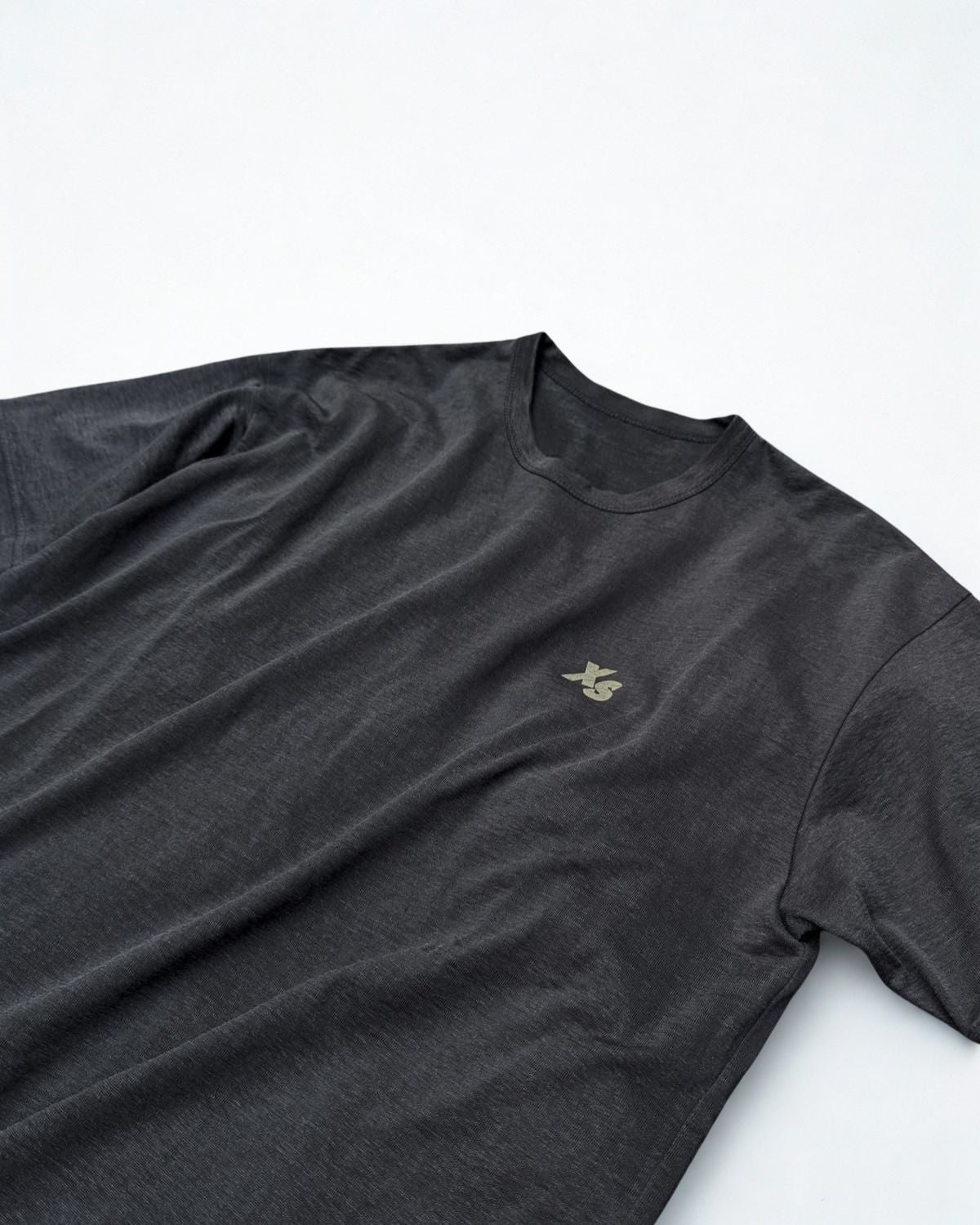 XXXXXSENSE / X TECH LINEN LOGO TEE｜エックスセンスの通販 - BLACK BRICK
