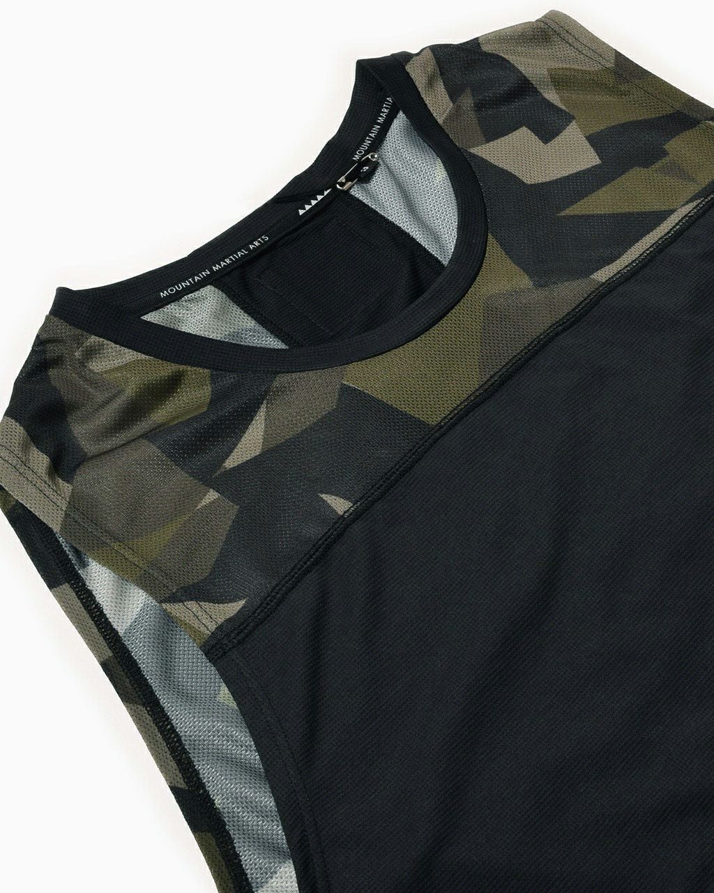 MOUNTAIN MARTIAL ARTS ノースリーブ レーシング 迷彩 黒 Mountain Martial Arts / Racing Sleeve-less｜マーシャルマウンテン