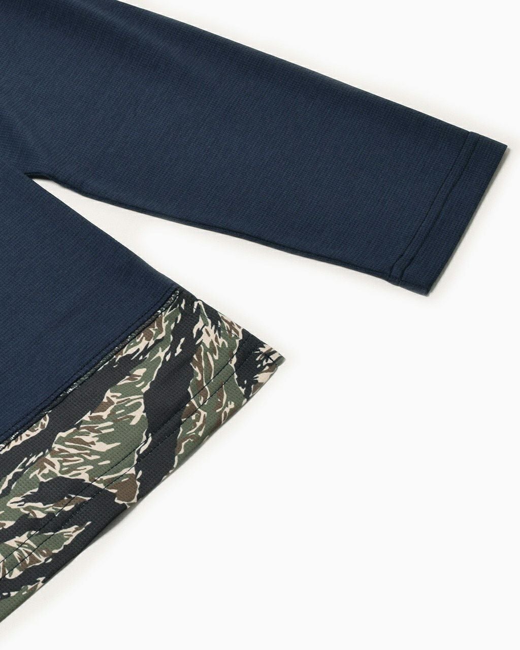 Mountain Martial Arts / Basic Pocket Long Tee｜マウンテン