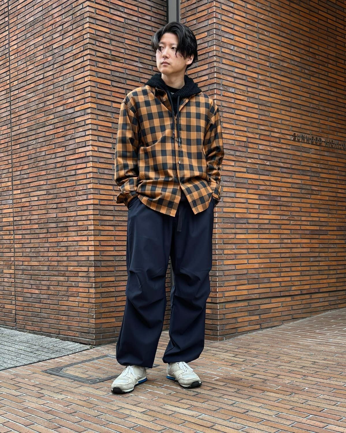 BROWN by 2-tacs /B34-P001 Knee tuck pants｜ブラウンバイツータック