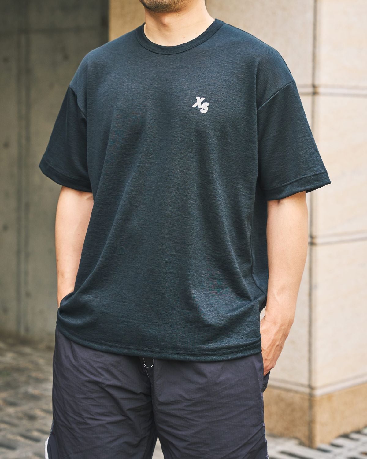 XXXXXSENSE / X TECH LINEN LOGO TEE｜エックスセンスの通販 - BLACK BRICK