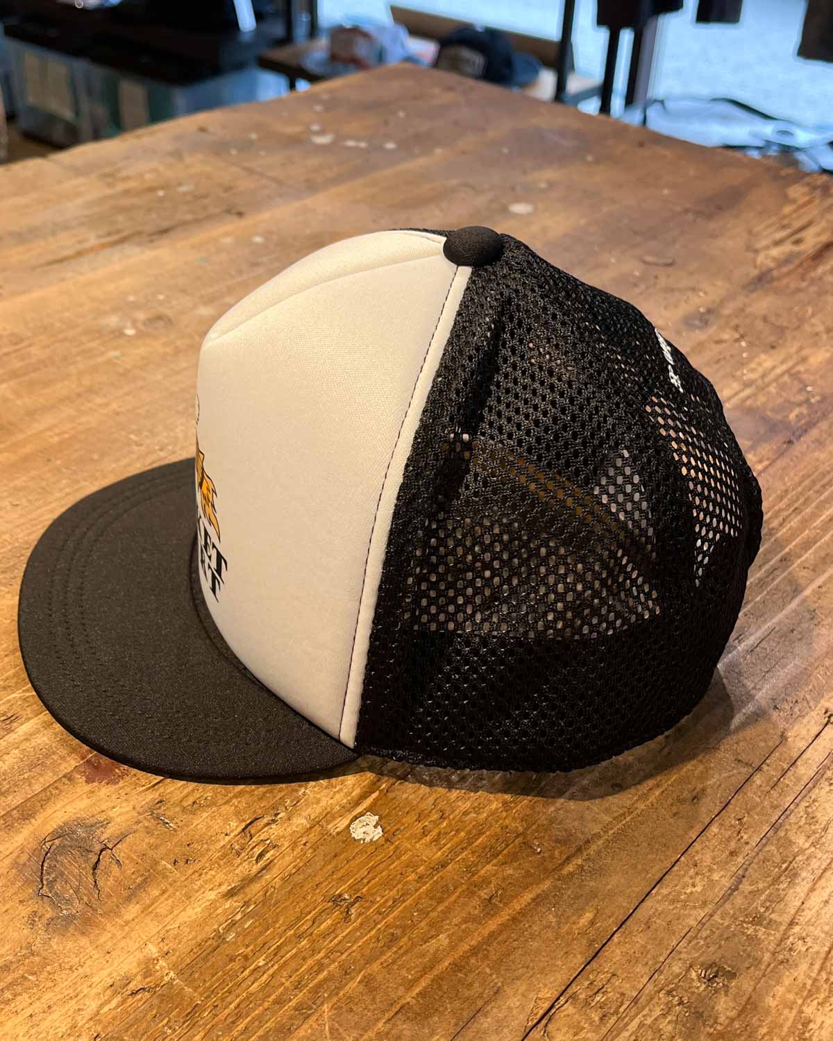 HUNGERKNOCK ORIGINALS / ロケットスタート トラッカーCAP｜ハンガー